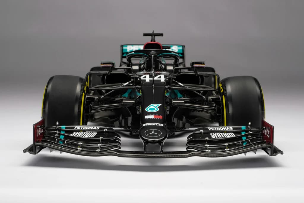 Mercedes AMG F1 W11 EQ Performance